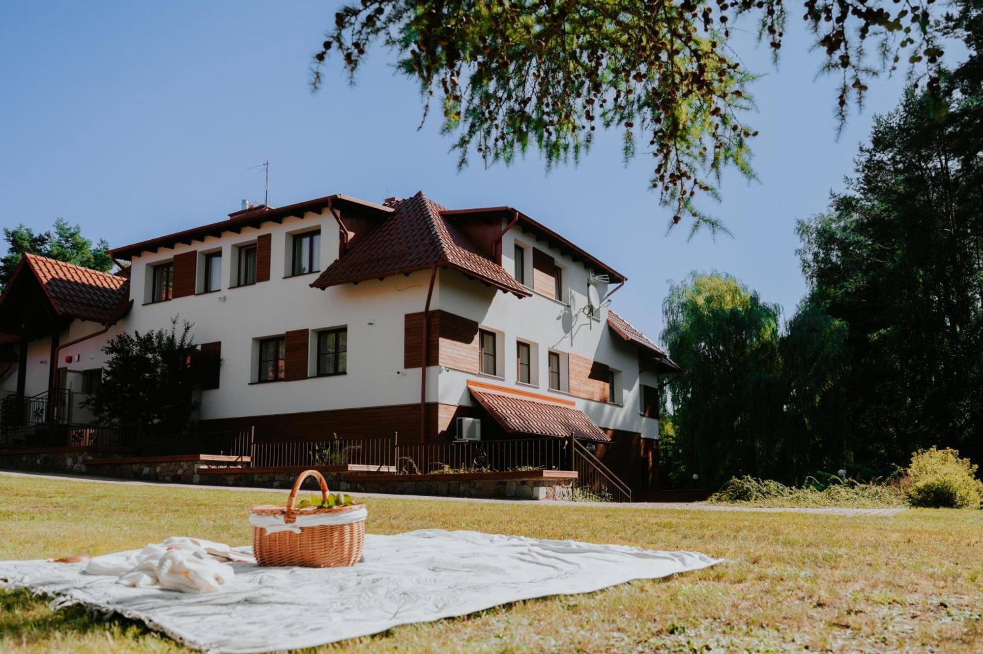 Kwatera W Lesniczowce Czarne Karszanek Kültér fotó