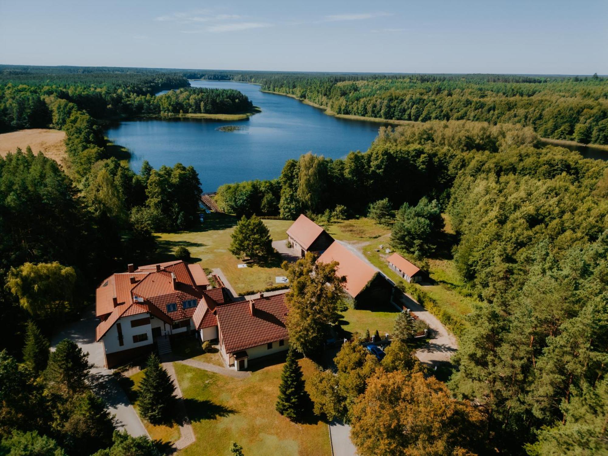 Kwatera W Lesniczowce Czarne Karszanek Kültér fotó